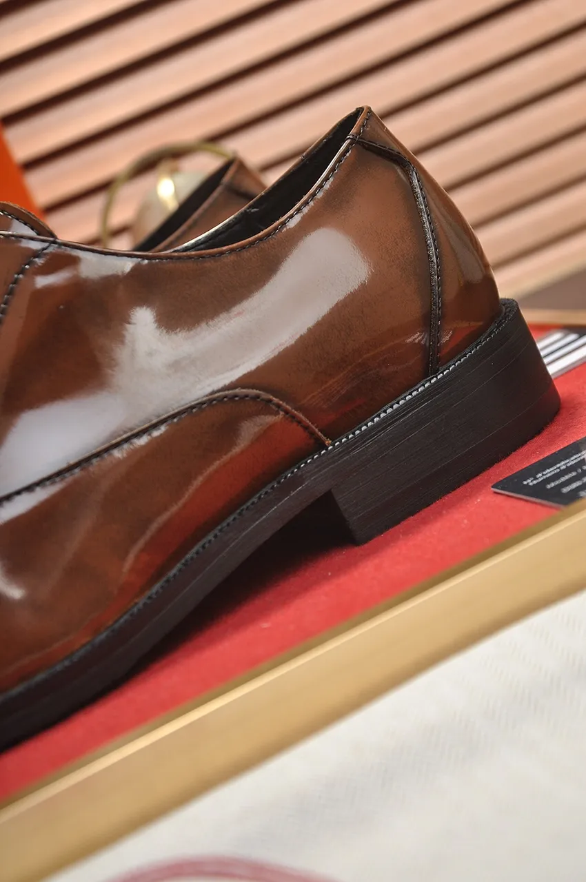 Men's shoes💰460💶[HERMES] (sheepskin lining)🍀Italian top luxury🍀He does not pursue novel styles and gorgeous colors, but attracts the favor of successful men with his flawless, elegant and classic style! This very, very comfortable, simple and stable style makes it easy to match any style! The pattern is absolutely 1:1 refined from the original case, and we strive for excellence in materials, imported cowhide + sheepskin lining💪💪💪extraordinary texture👍! .Black Brown Size: 38-45 (45 customized)